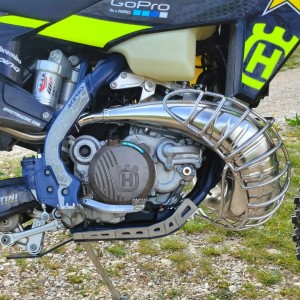 Mitigator Egzoz Tel Koruma Ktm (EXC/XC-W/SX/XC) 2019-2023 Husqvarna (TE/TX/TC) 2019-2023 GasGas (EC/MC) 2021-2023